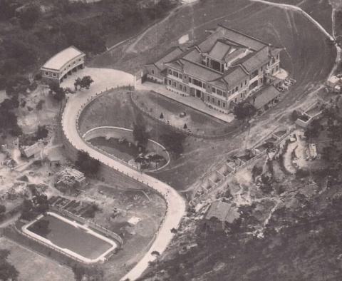 Large Mansion above North Point.jpg Large Mansion above North Point.jpg